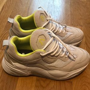 SOLD Zara Chunky Sneaker